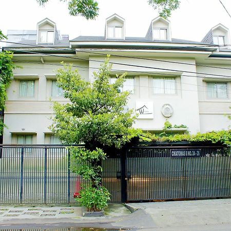 W Home Cikatomas Джакарта Екстериор снимка